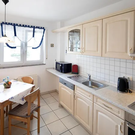 Am Moselufer Кохем